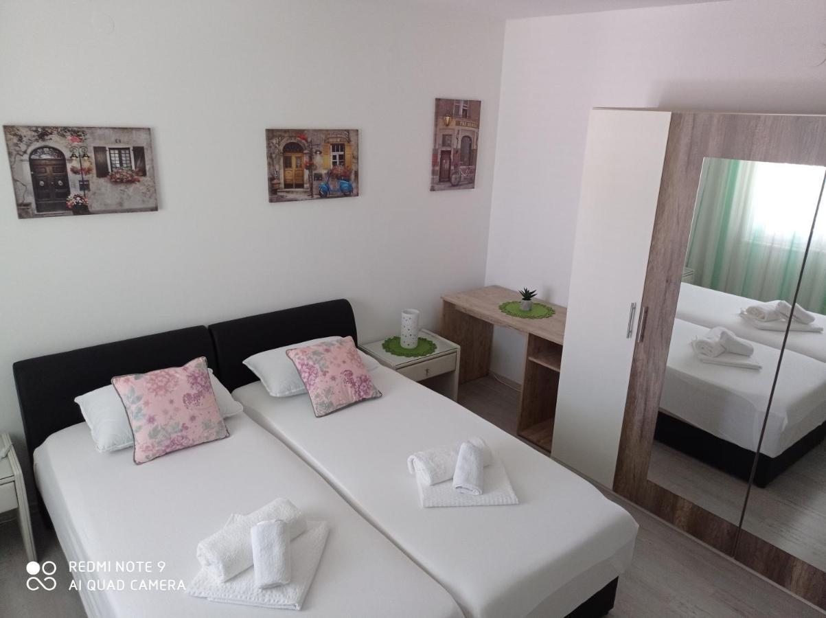 Simb Apartment สปลิท ภายนอก รูปภาพ